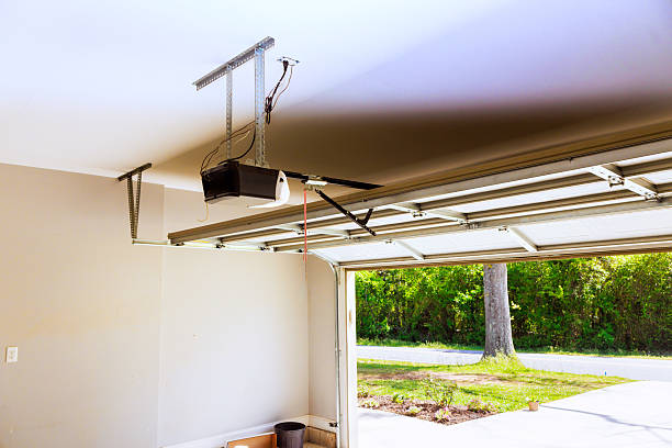 Top rated local Garage Door Roller Replacement specialists in Norwich, CT